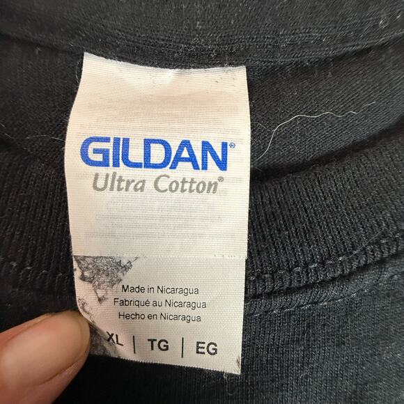 Gildan Ultra Cotton “A Little Bit of the Bubbly” Chris Jericho AEW Graphic Tee - Picture 4 of 6